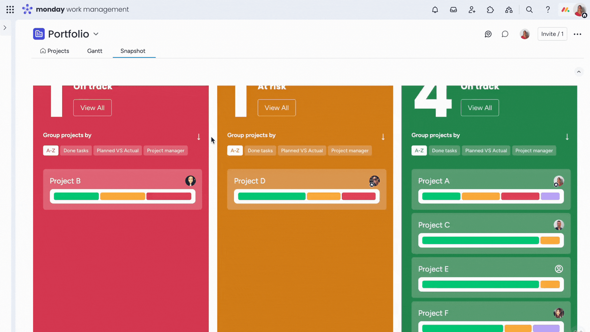 Animation in der monday Portfolio Solution: Projekte werden im Health Snapshot nach Statusgruppen wie ‚Off track‘, ‚At risk‘ und ‚On track‘ angezeigt und mit Fortschrittsbalken visualisiert. 